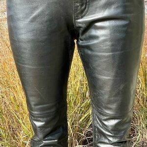 Women’s 100% black leather Gap Sz 4 pants